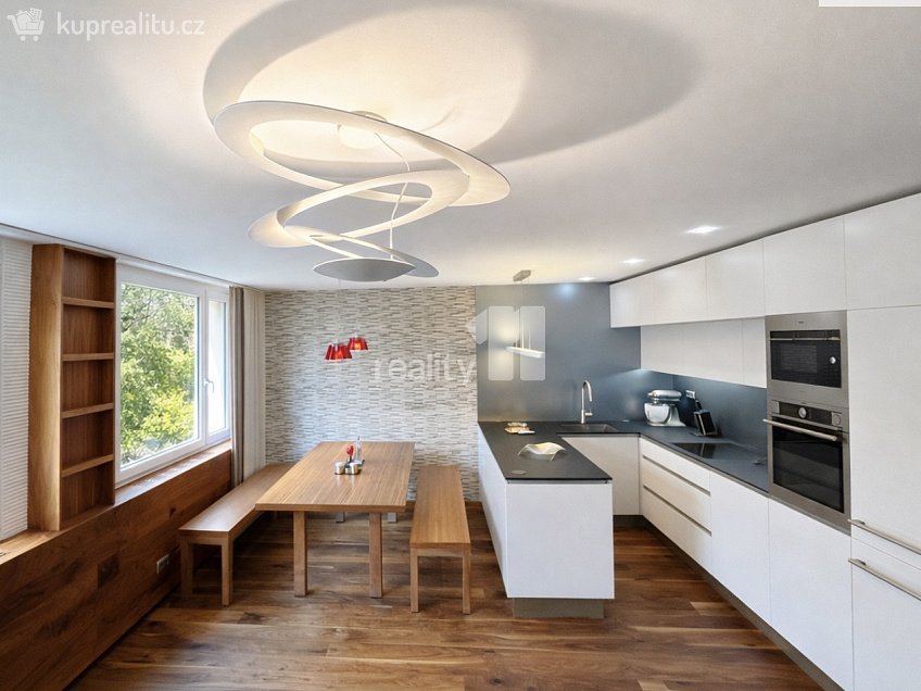 Prodej bytu 3+kk 73 m^2 Na Sídlišti III, Průhonice 