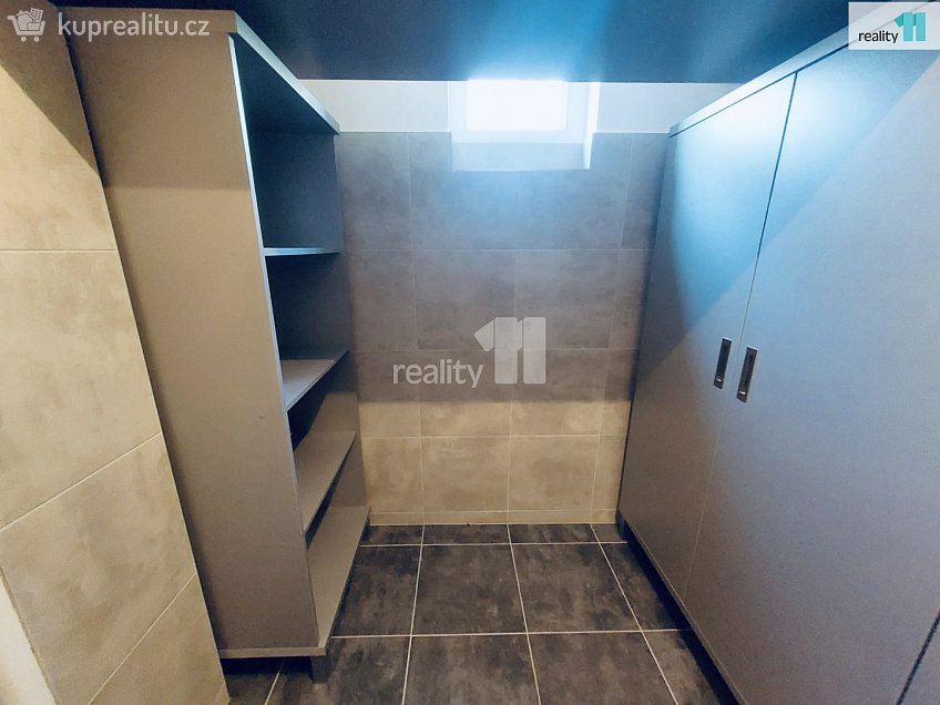 Prodej bytu 3+kk 73 m^2 Na Sídlišti III, Průhonice 