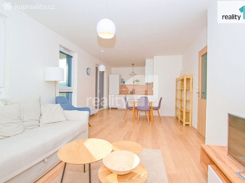 Pronájem bytu 2+kk 57 m^2 Kladenská, Liberec 