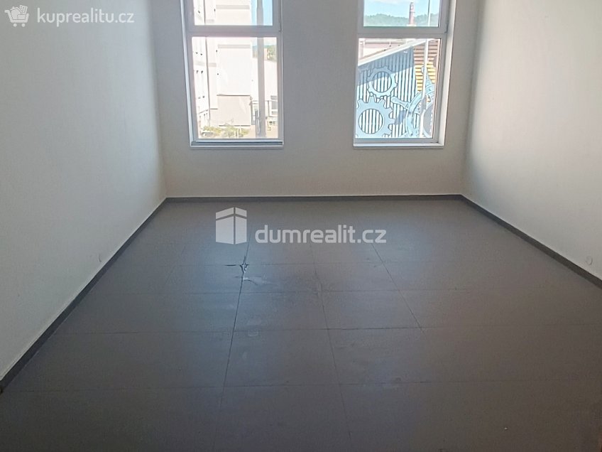 Prodej  výrobních prostor 1300 m^2 Dělnická, Děčín 