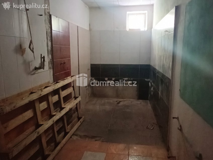 Prodej  výrobních prostor 1300 m^2 Dělnická, Děčín 