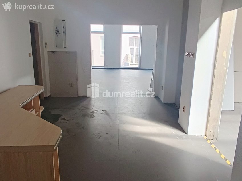 Prodej  výrobních prostor 1300 m^2 Dělnická, Děčín 