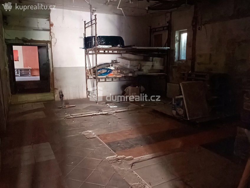 Prodej  výrobních prostor 1300 m^2 Dělnická, Děčín 