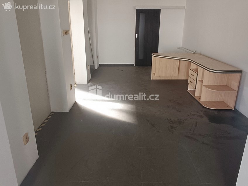 Prodej  výrobních prostor 1300 m^2 Dělnická, Děčín 