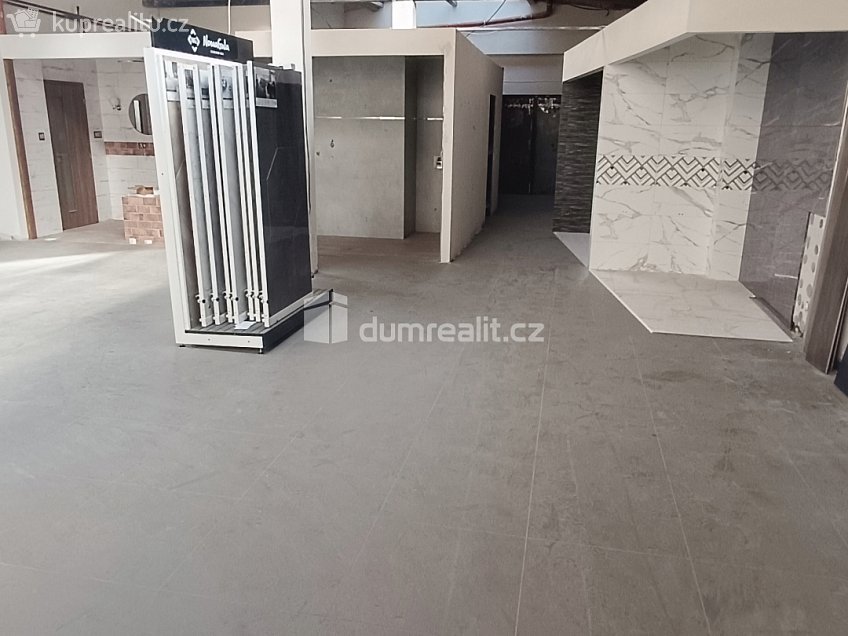 Prodej  výrobních prostor 1300 m^2 Dělnická, Děčín 