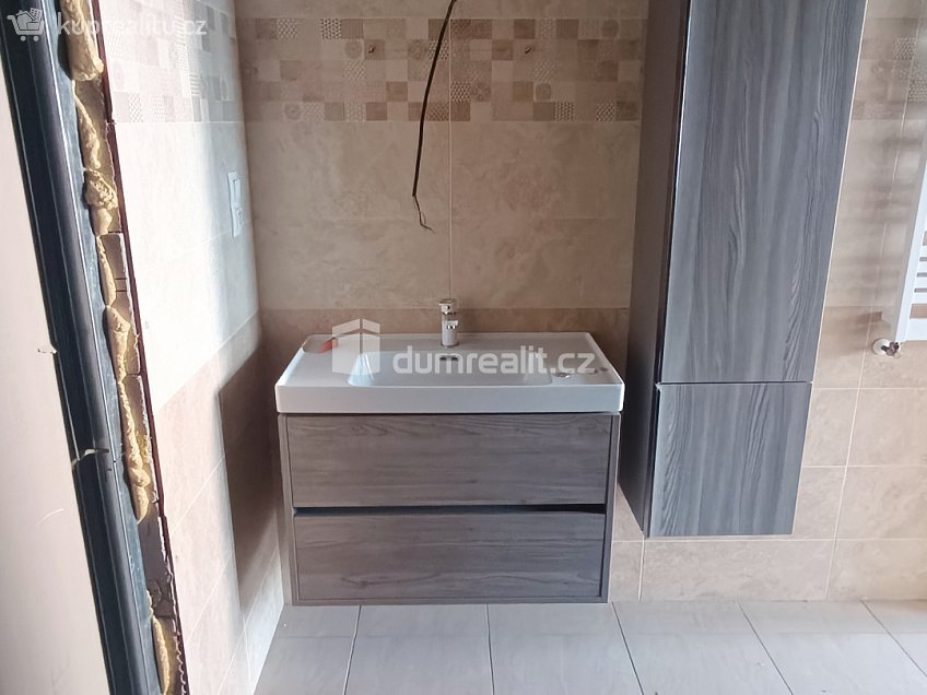 Prodej  výrobních prostor 1300 m^2 Dělnická, Děčín 