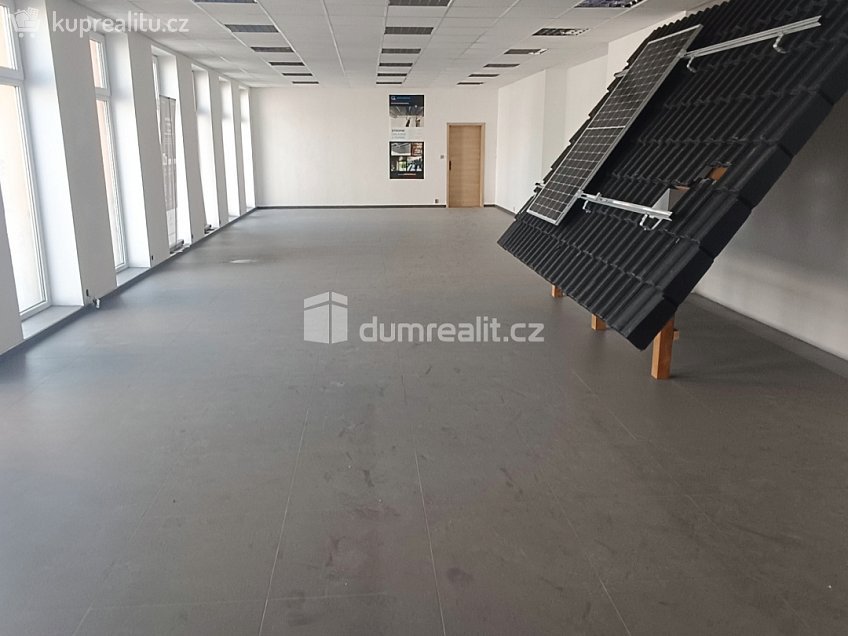 Prodej  výrobních prostor 1300 m^2 Dělnická, Děčín 