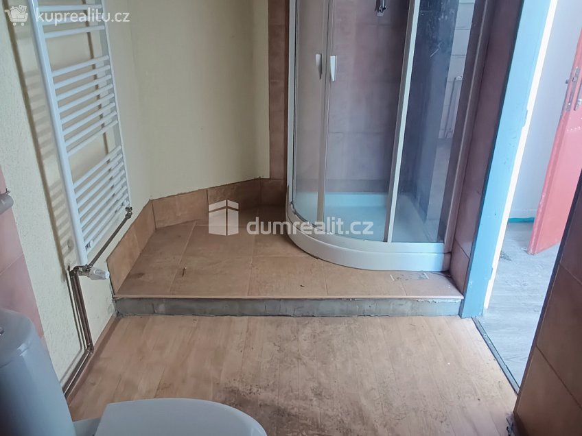 Prodej  výrobních prostor 1300 m^2 Dělnická, Děčín 