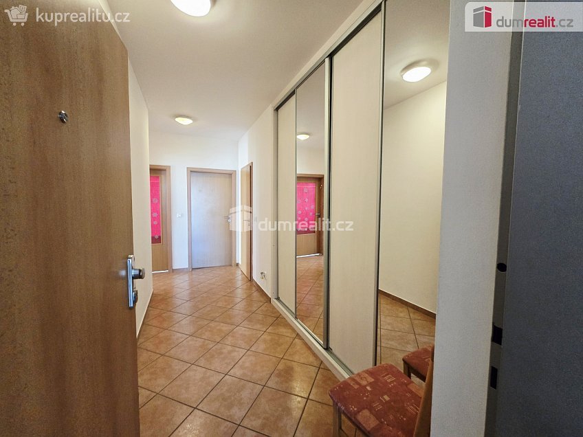 Prodej bytu 4+kk 83 m^2 Sicherova, Praha 14 