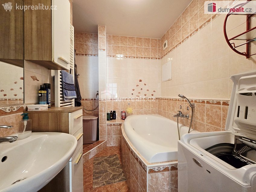 Prodej bytu 4+kk 83 m^2 Sicherova, Praha 14 