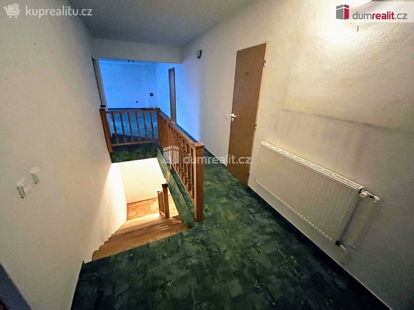 Pronájem bytu - pokoj 20 m^2 Jižní, Uherské Hradiště 