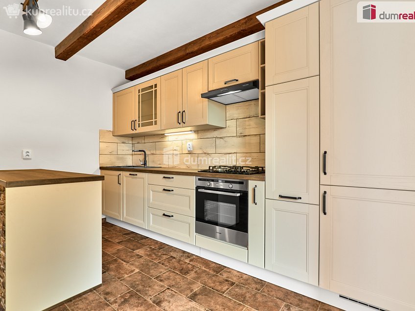 Prodej  rodinného domu 79 m^2 Koželužská, Hroznětín 