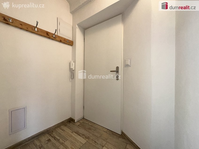 Pronájem bytu 1+1 29 m^2 Národních hrdinů, Břeclav 