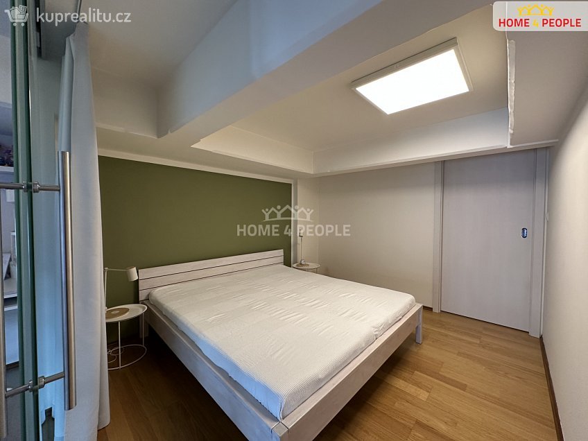 Pronájem bytu 3+kk 55 m^2 Novákových, Praha 8 