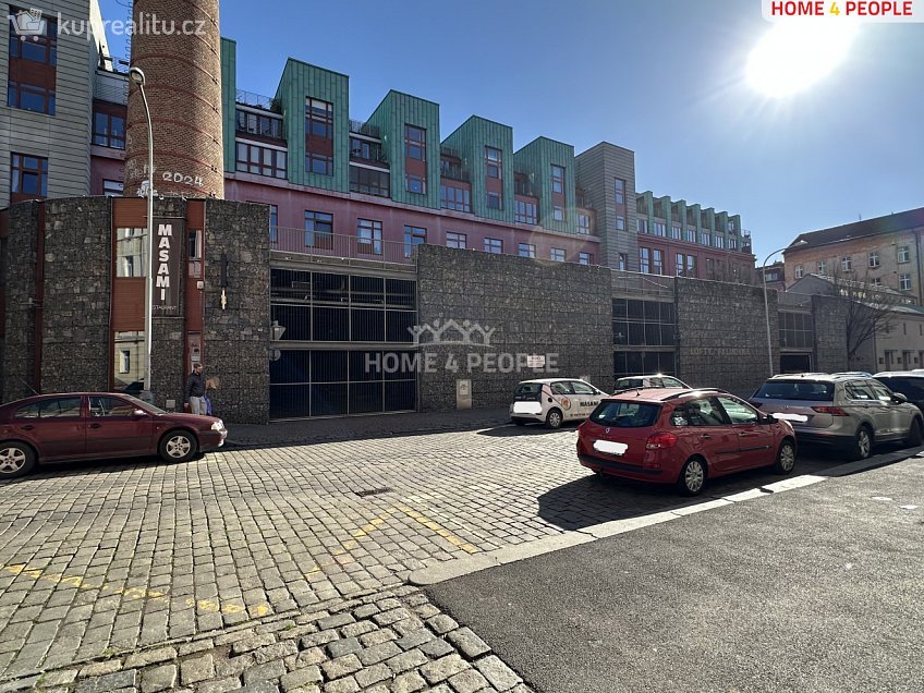 Pronájem bytu 3+kk 55 m^2 Novákových, Praha 8 