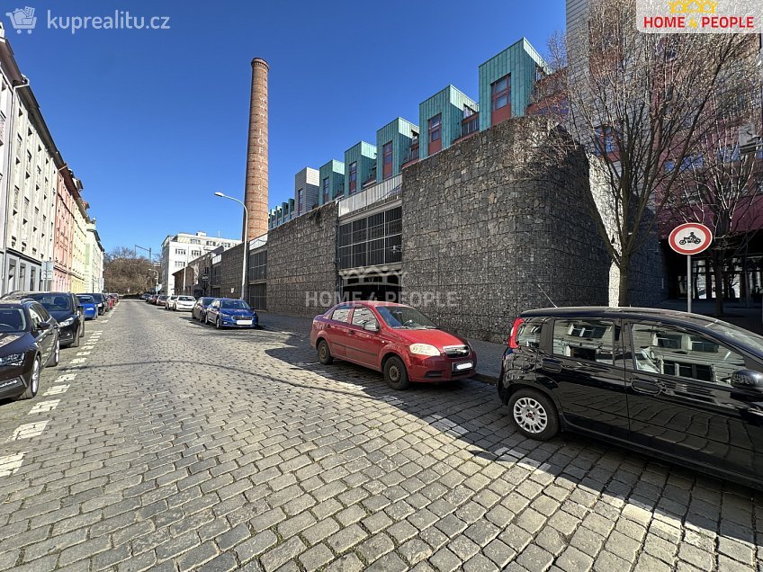 Pronájem bytu 3+kk 55 m^2 Novákových, Praha 8 