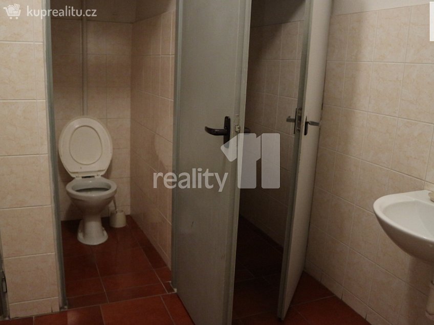 Pronájem  skladu 13 m^2 Sokolovská, Ostrava 