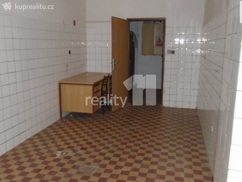 Pronájem  skladu 13 m^2 Sokolovská, Ostrava 