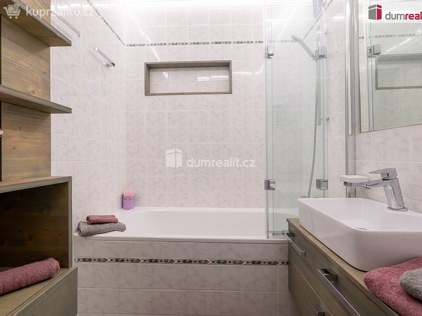 Prodej bytu 3+1 73 m^2 Nevanova, Praha 17 