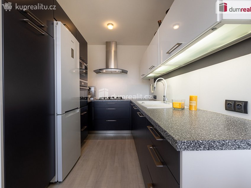 Prodej bytu 3+1 73 m^2 Nevanova, Praha 17 