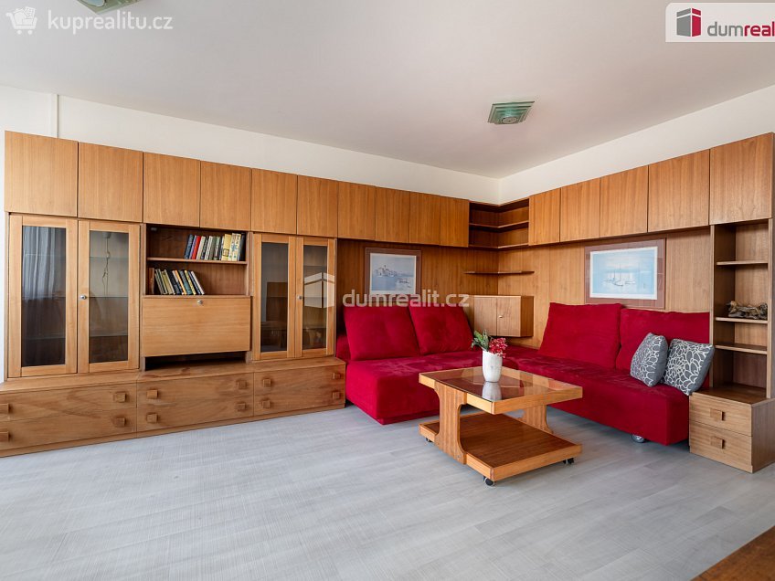 Prodej bytu 3+1 73 m^2 Nevanova, Praha 17 