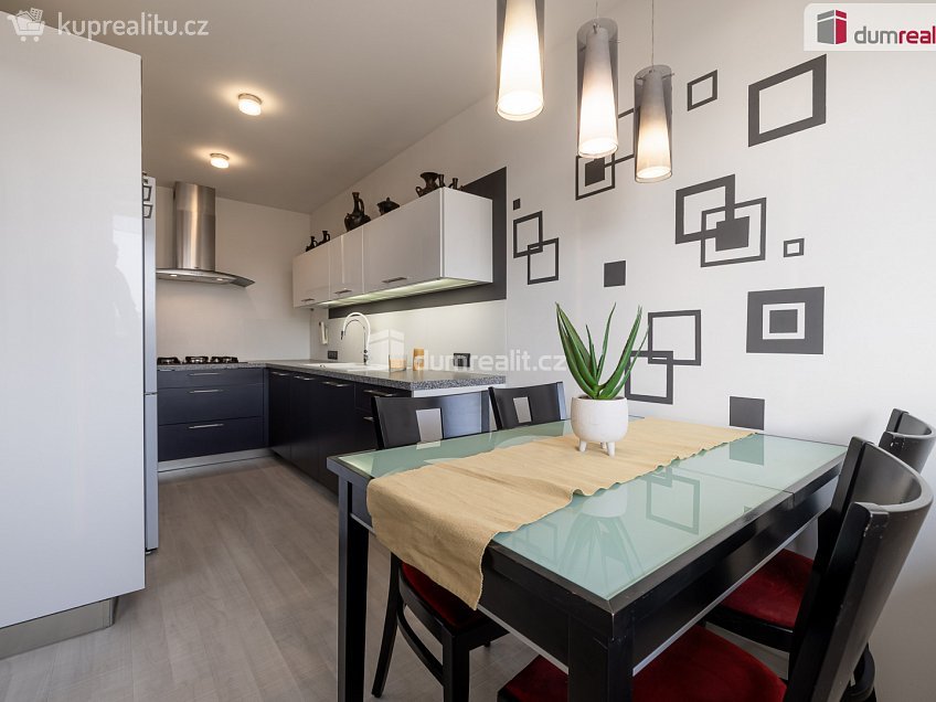 Prodej bytu 3+1 73 m^2 Nevanova, Praha 17 