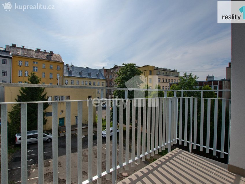 Pronájem bytu 2+kk 74 m^2 Papírová, Liberec 