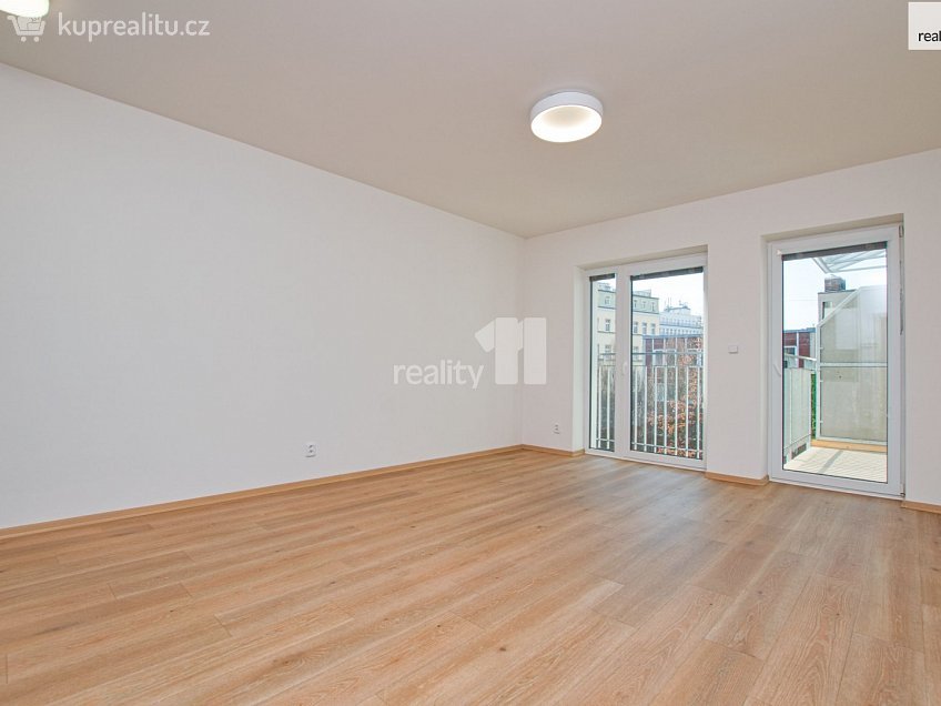 Pronájem bytu 2+kk 74 m^2 Papírová, Liberec 