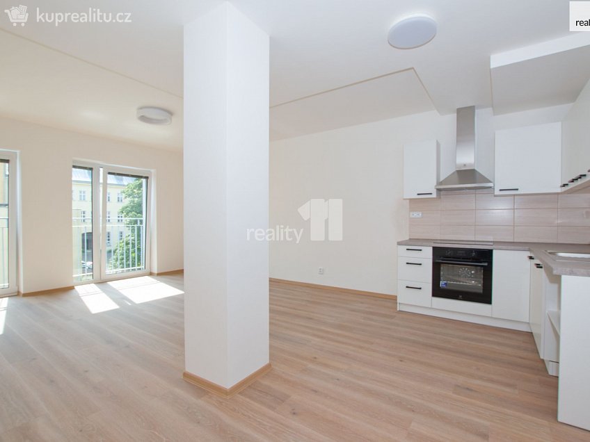 Pronájem bytu 2+kk 74 m^2 Papírová, Liberec 