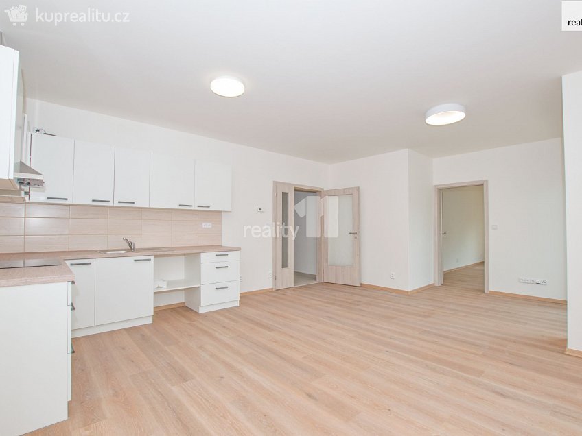 Pronájem bytu 2+kk 74 m^2 Papírová, Liberec 