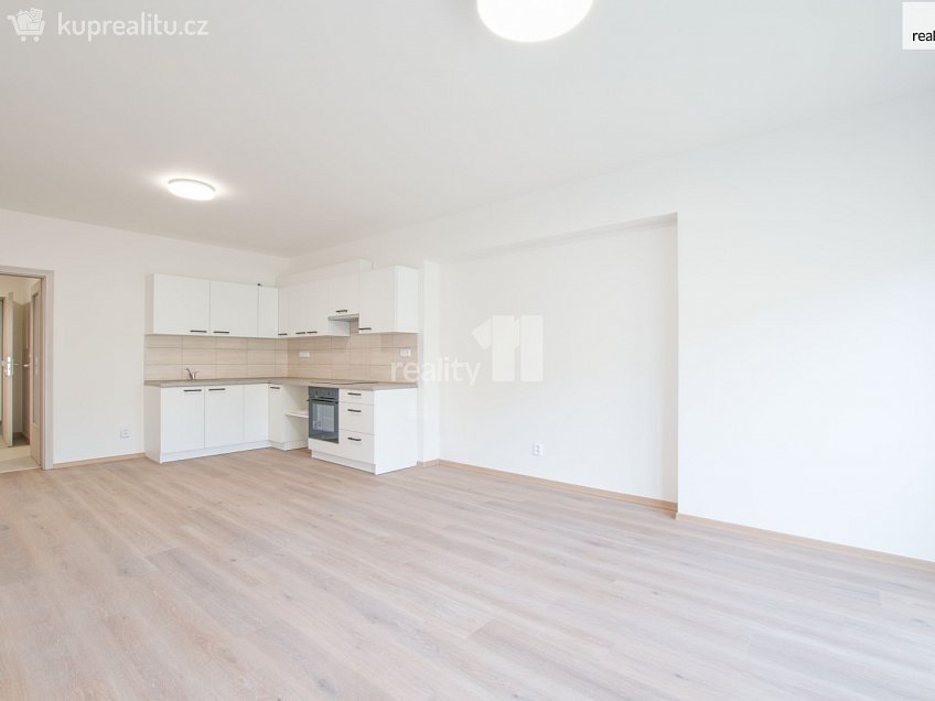 Pronájem bytu 2+kk 74 m^2 Papírová, Liberec 