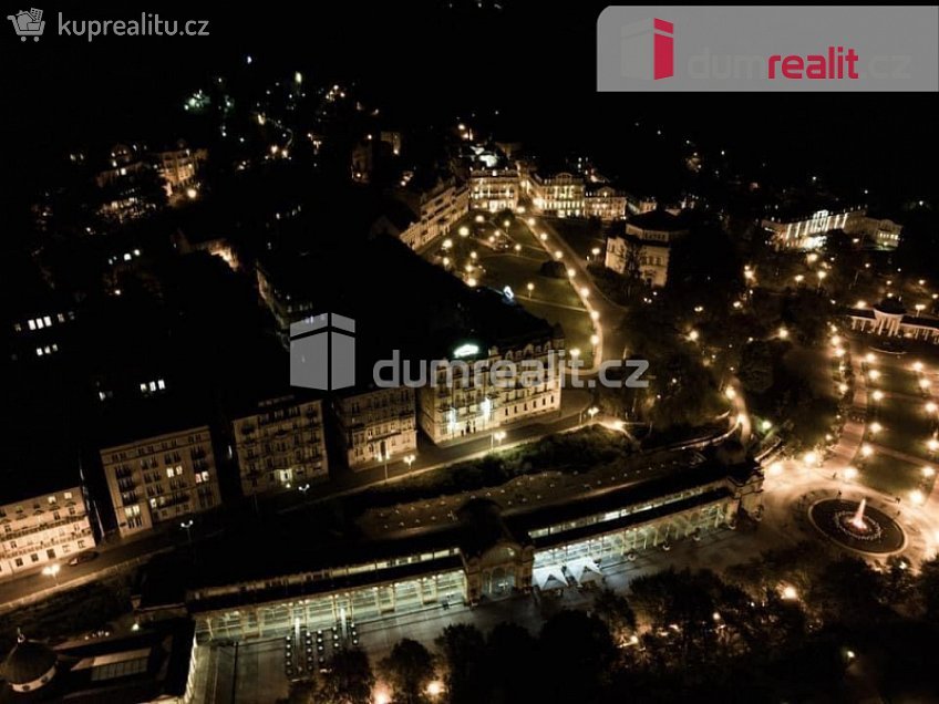 Pronájem bytu 2+1 73 m^2 Hlavní třída, Mariánské Lázně 