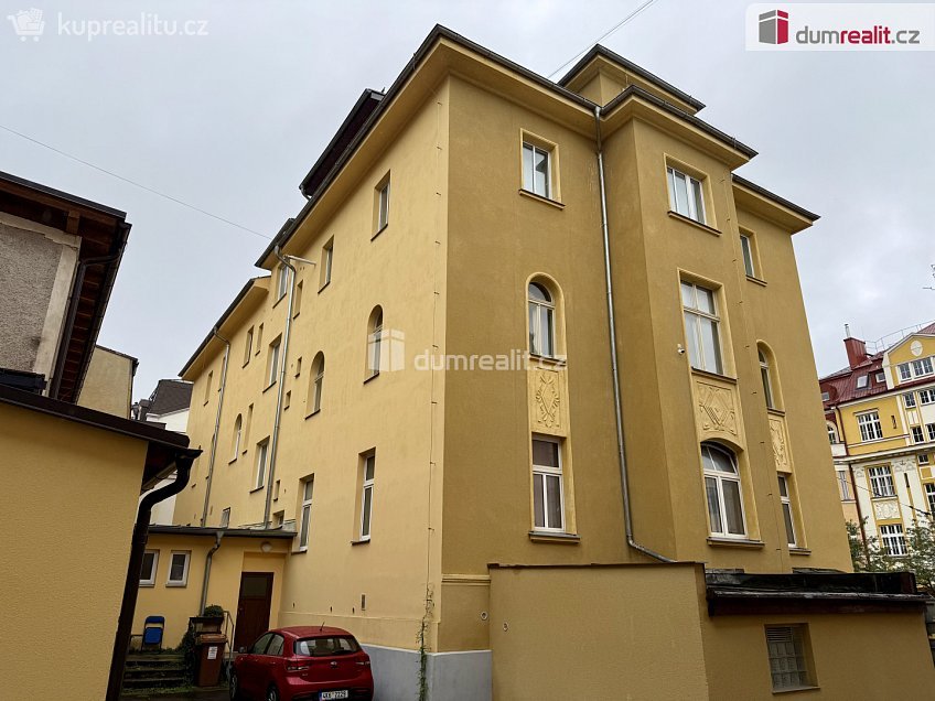 Pronájem bytu 2+1 73 m^2 Hlavní třída, Mariánské Lázně 