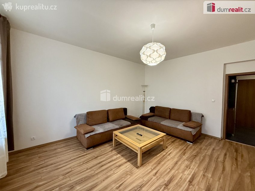 Pronájem bytu 2+1 73 m^2 Hlavní třída, Mariánské Lázně 