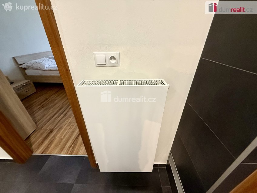 Pronájem bytu 2+1 73 m^2 Hlavní třída, Mariánské Lázně 