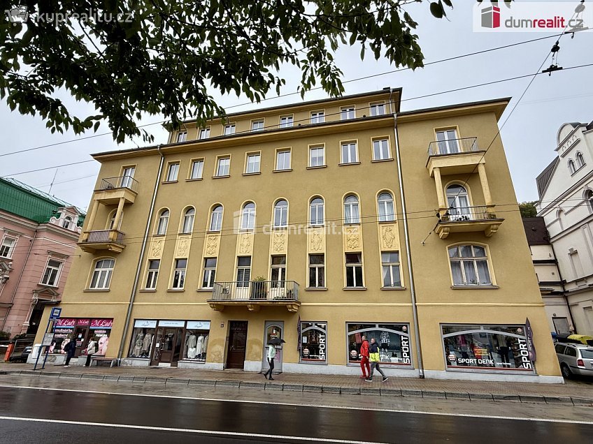 Pronájem bytu 2+1 73 m^2 Hlavní třída, Mariánské Lázně 