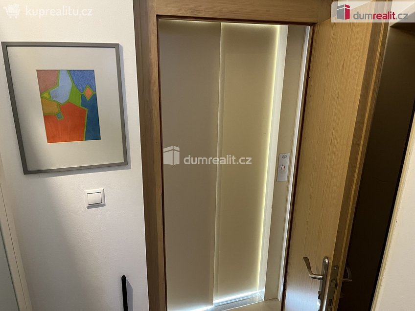 Pronájem bytu 3+kk 140 m^2 Křižíkova, Mariánské Lázně 