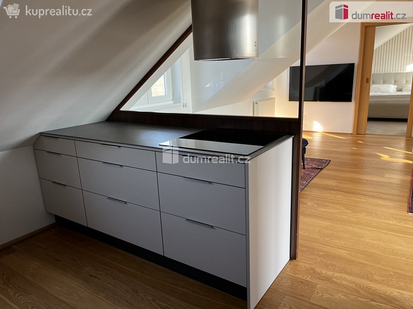 Pronájem bytu 3+kk 140 m^2 Křižíkova, Mariánské Lázně 