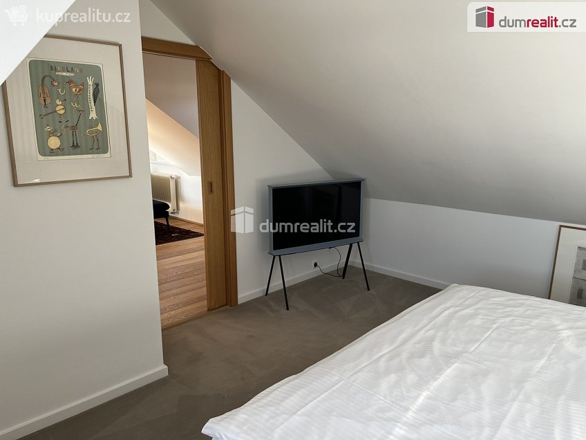 Pronájem bytu 3+kk 140 m^2 Křižíkova, Mariánské Lázně 