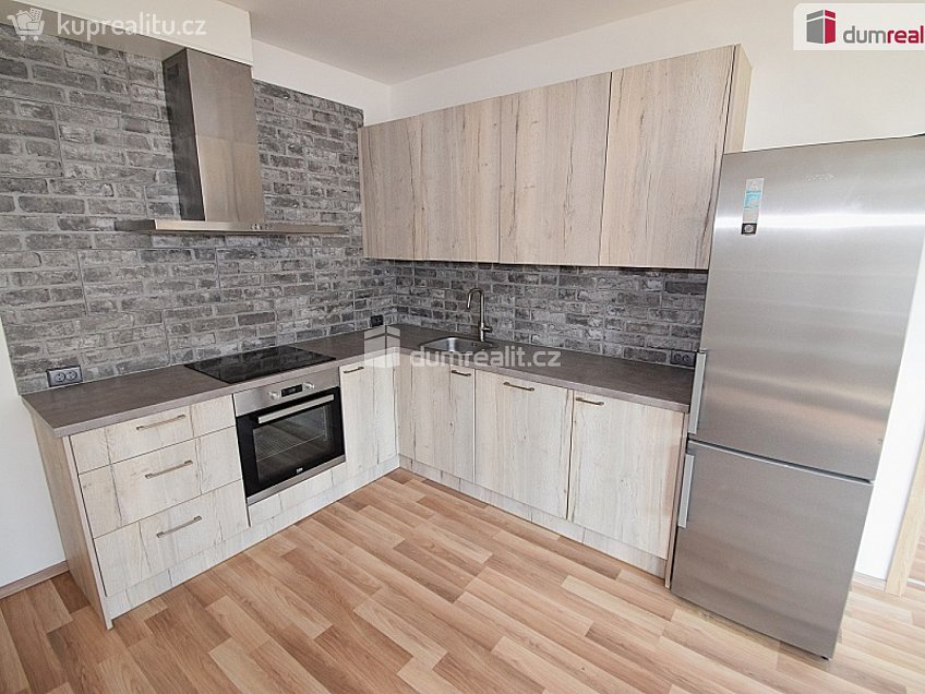 Pronájem bytu 4+kk 78 m^2 Oty Bubeníčka, Praha 22 