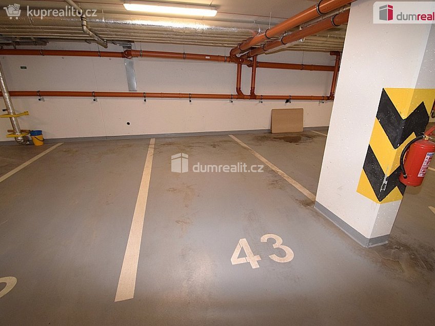 Pronájem bytu 4+kk 78 m^2 Oty Bubeníčka, Praha 22 