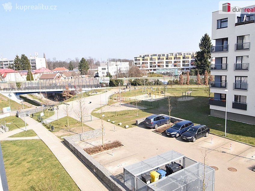 Pronájem bytu 4+kk 78 m^2 Oty Bubeníčka, Praha 22 