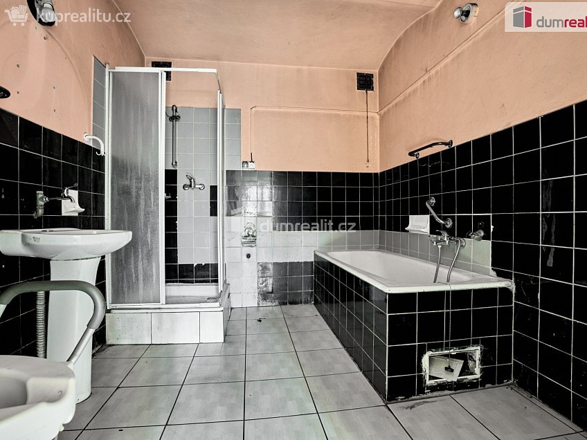 Prodej  rodinného domu 150 m^2 Šemnice, Šemnice 