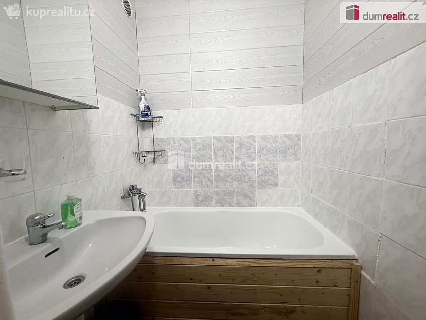 Pronájem bytu 2+1 51 m^2 Michálkova, Roudnice nad Labem 