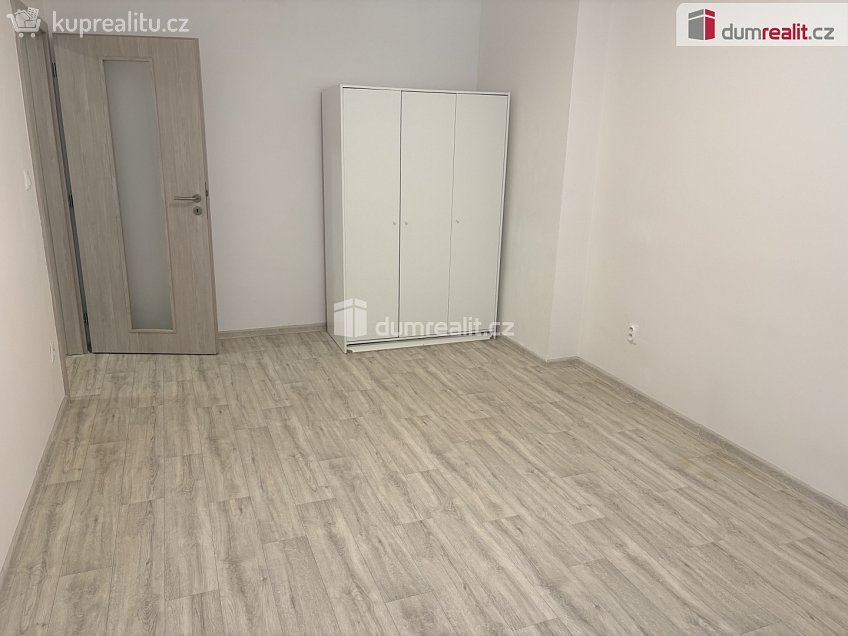 Pronájem bytu 2+1 53 m^2 Bří. Mrštíků, Břeclav 