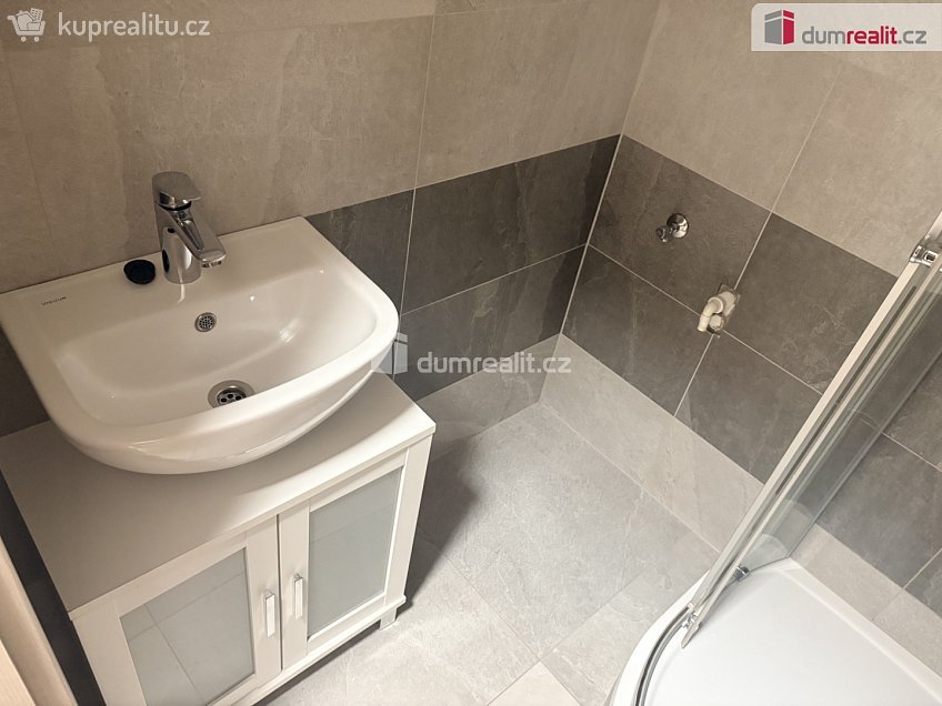 Pronájem bytu 2+1 53 m^2 Bří. Mrštíků, Břeclav 