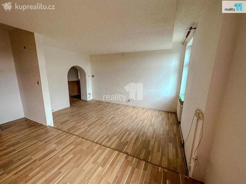 Pronájem bytu 3+kk 90 m^2 Lipová, Dobřany 