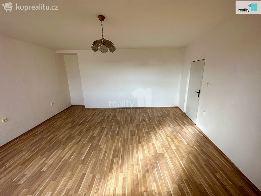 Pronájem bytu 3+kk 90 m^2 Lipová, Dobřany 