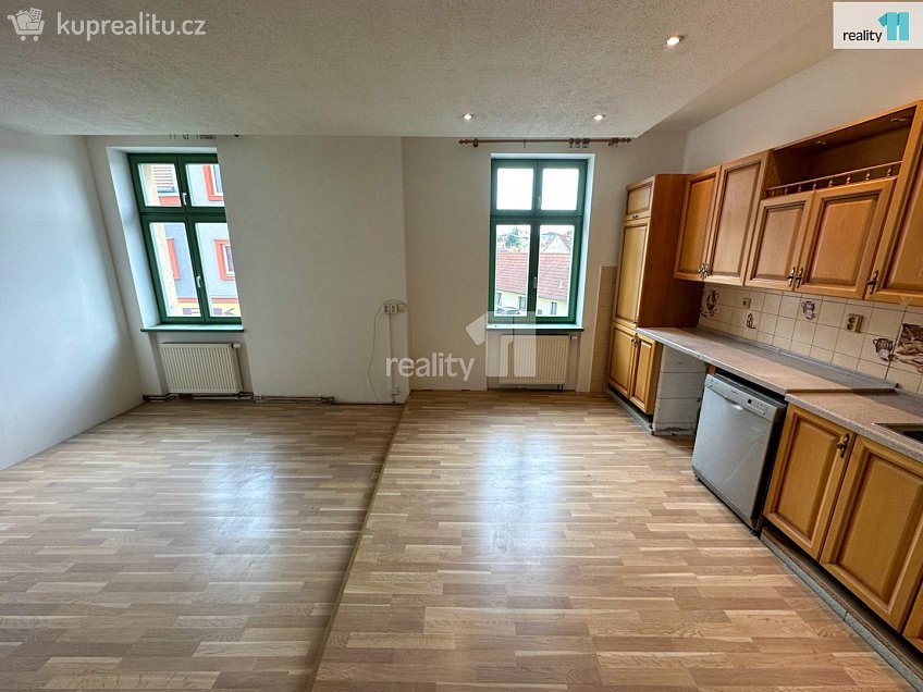 Pronájem bytu 3+kk 90 m^2 Lipová, Dobřany 