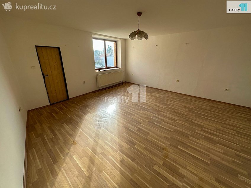 Pronájem bytu 3+kk 90 m^2 Lipová, Dobřany 